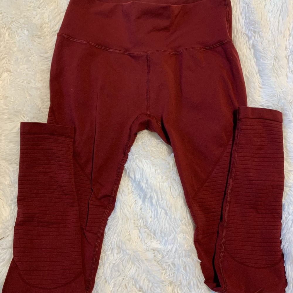 Alphalete Garnet Red Leggings